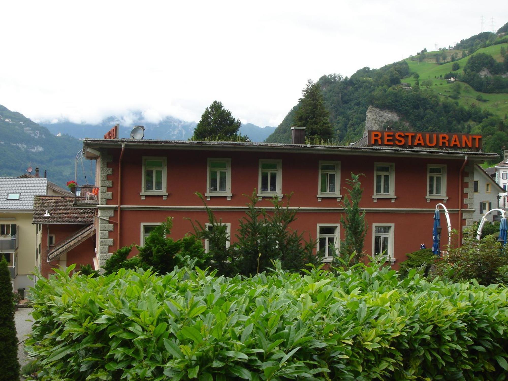 Hotel Eden Sisikon Exterior foto